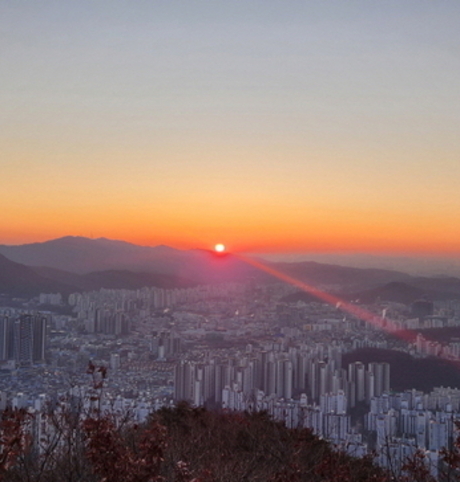[배건일의 걷다보니 79회] 2026년 첫 산행, 한 해의 길을 열다