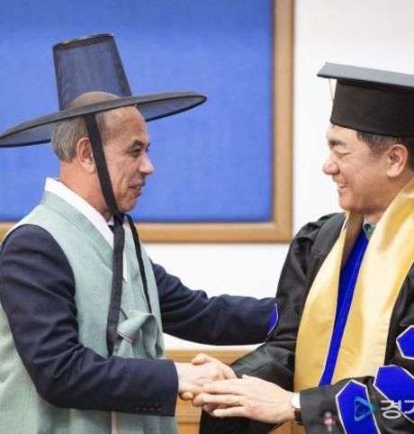 정장선 평택시장, 우즈벡 명문국립대에서 명예교수로 임명