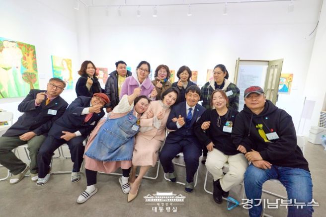 김혜경 여사, 발달장애인 작가 전시회 방문 및 차담회(대통령실)