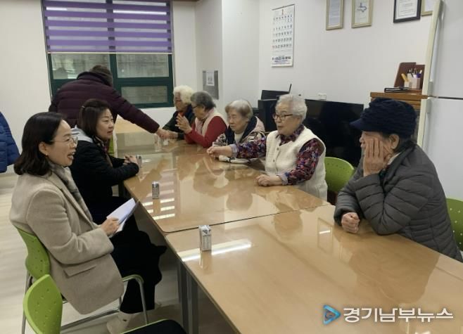 수원시 팔달구 화서2동 이윤주 신임 동장, 동절기 맞아 경로당 17개소 돌며 현장 소통