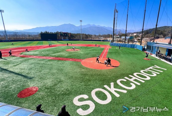 윈터리그 경기 모습(중도문 설악야구장)
