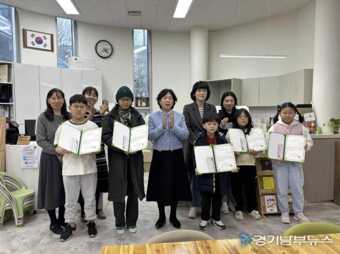 수원시 권선구 호매실동 새마을문고, ‘겨울방학 독서왕’ 시상식 개최