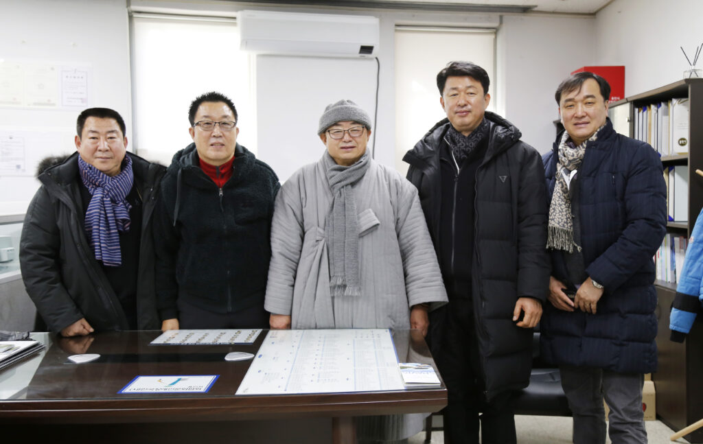 전욱재 회장 및 함께 후원한 청장년 사업가들