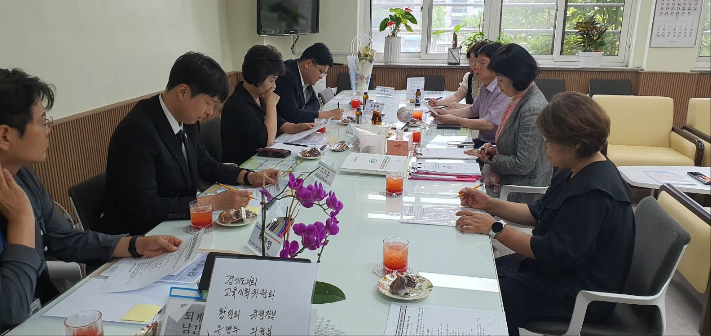 경기도의회 교육기획위원회 수원 영일중 방문 정담회 (사진1)