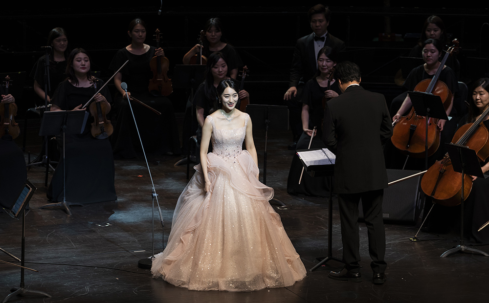 여름의 열정 담은 소프라노 이민주, 젊음의 도시 동탄 독창회 성료. 사진:그라시아스합창단