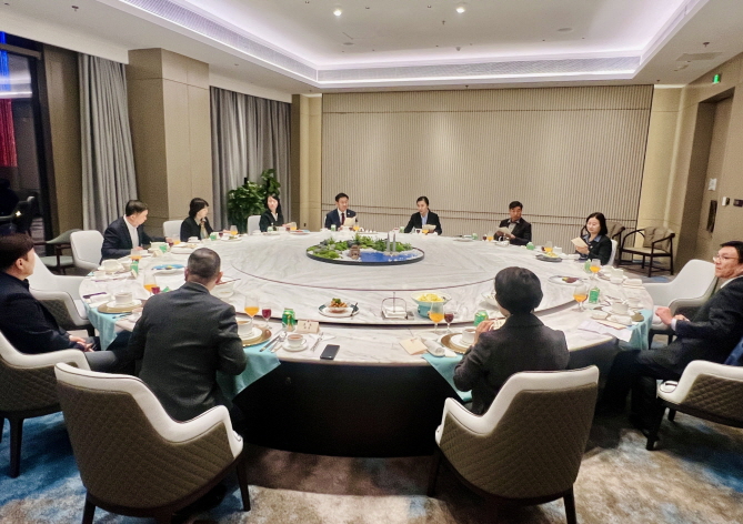 전진선 양평군수 중국 장홍위 당서기와 환담(사진2)