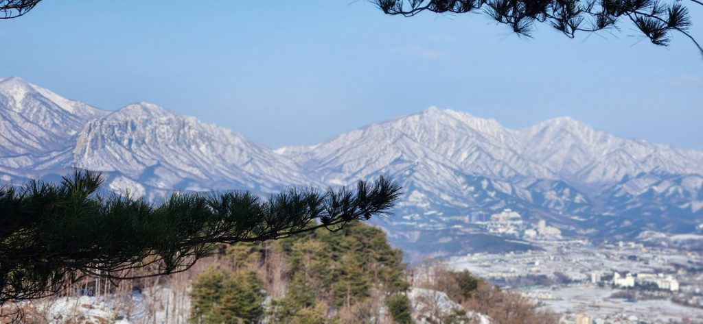 청대산에서 바라본 설악산의 설경 사진: 배건일, 경기남부뉴스