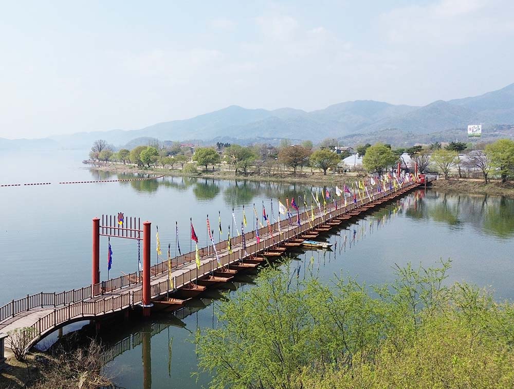 배다리 개통으로 매년 약 170만 명의 관광객들이 찾는 세미원과 두물머리와 연결된다. (사진: 양평군청)