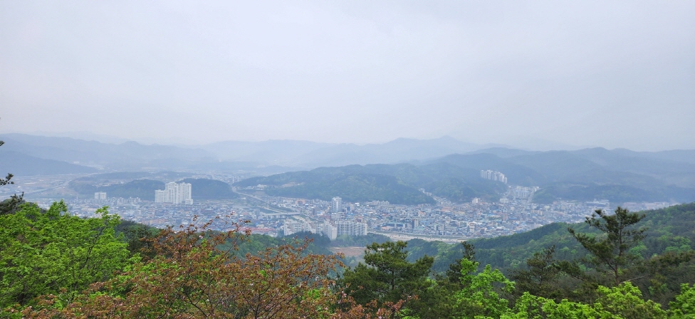 남산에서 바라본 홍천시내 사진: 배건일, 경기남부뉴스