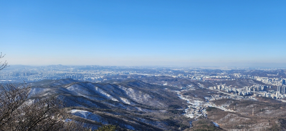 광교산 사진: 배건일, 경기남부뉴스