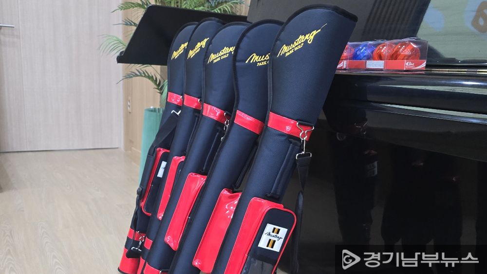 국산 명품 파크골프채를 생산하는 무스탕파크골프의 파크골프 장비들