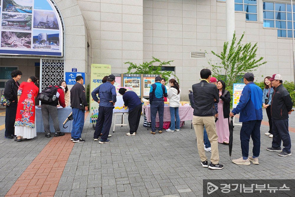 용문역 캠페인 행사 참여자 사진